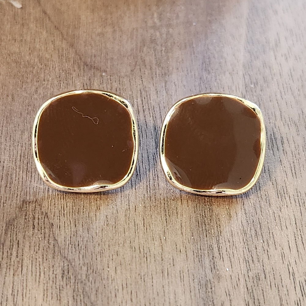 Gold‎ Tone Brown Enamel Organic Square Stud Earrings Minimalist Modern Chic